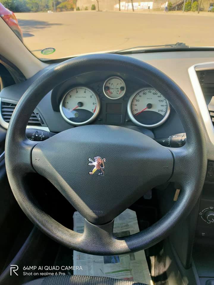 Peugeot 207 1.4 Vti