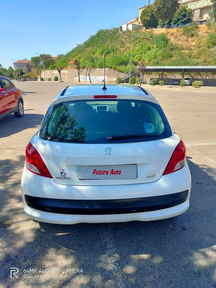 Peugeot 207 1.4 Vti