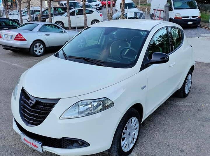 Lancia Ypsilon 900 cc Twin Air Metano