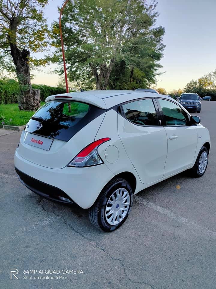 Lancia Ypsilon 900 cc Twin Air Metano