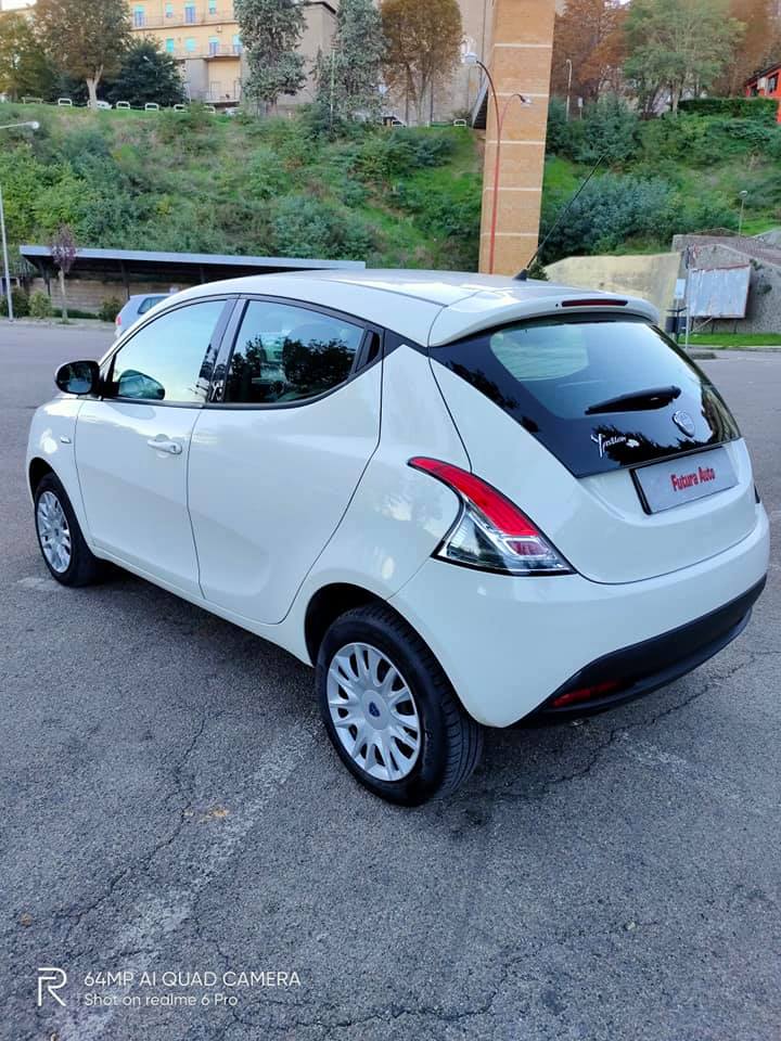 Lancia Ypsilon 900 cc Twin Air Metano