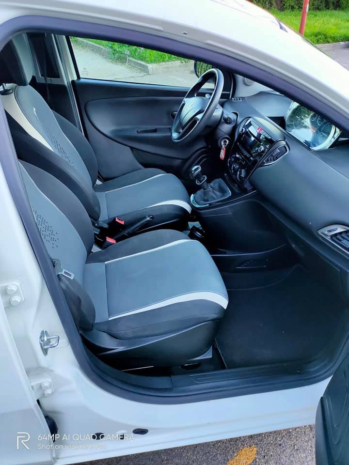 Lancia Ypsilon 900 cc Twin Air Metano