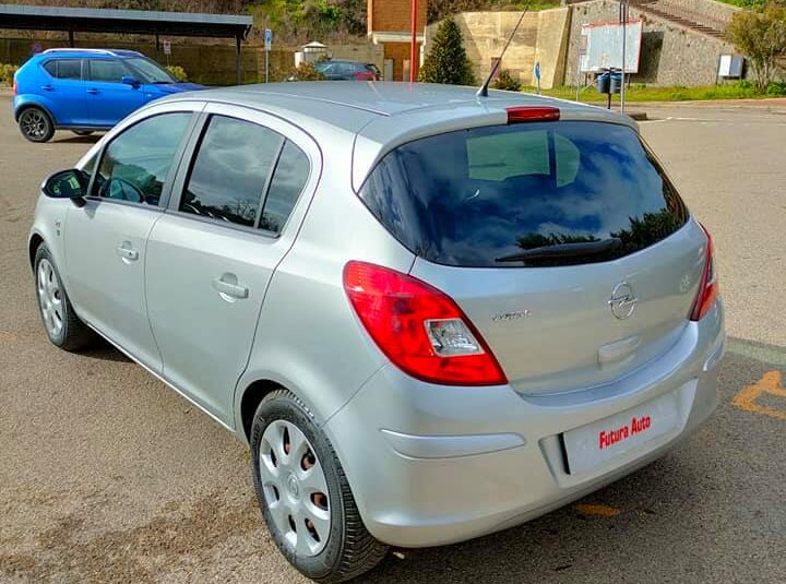 Opel Corsa 1.2 benzina