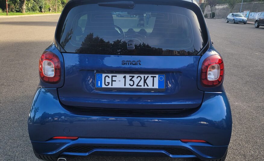 SMART FORTWO 0.9 TURBO BRABUS