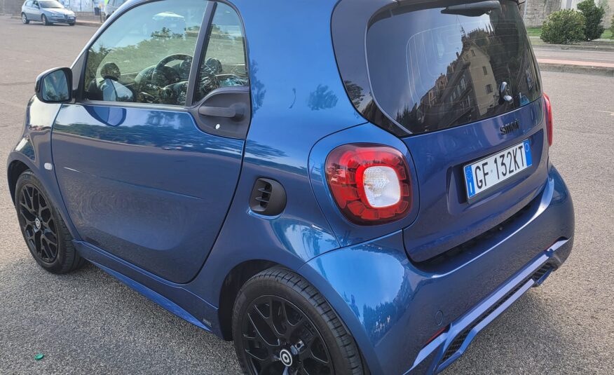 SMART FORTWO 0.9 TURBO BRABUS