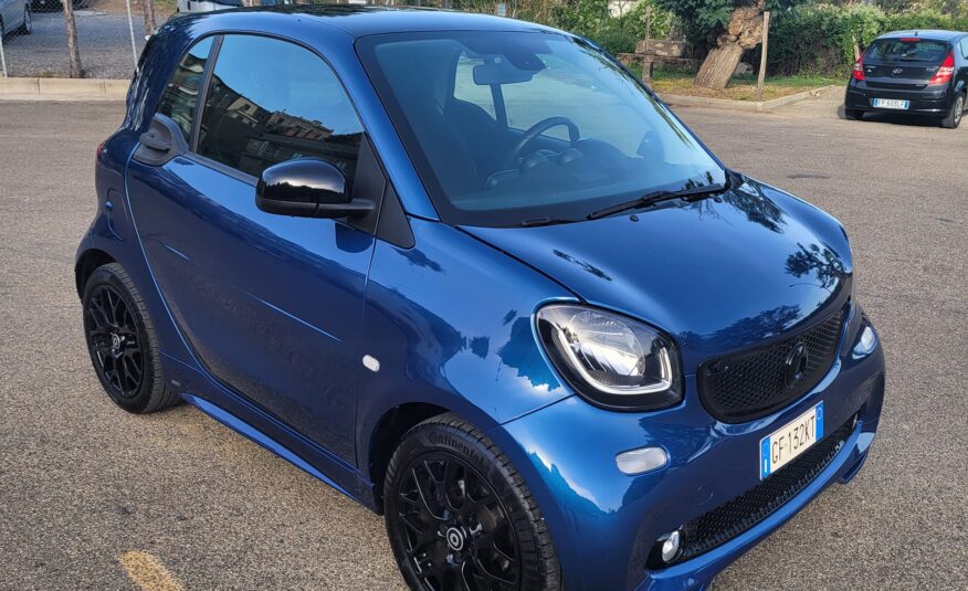 SMART FORTWO 0.9 TURBO BRABUS