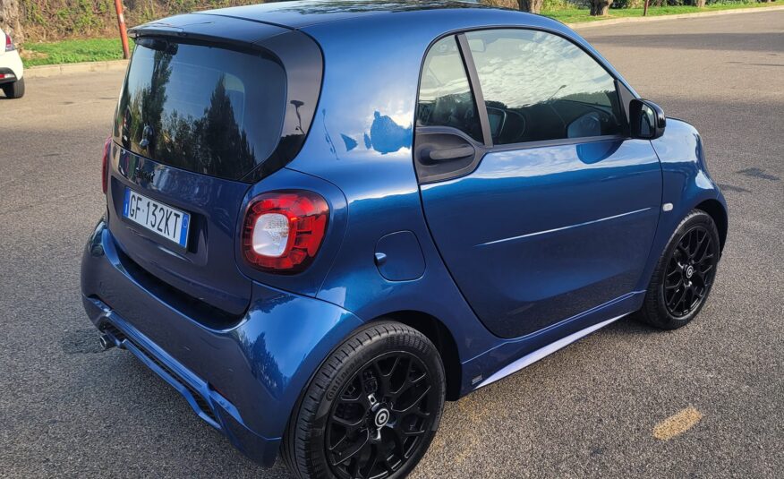 SMART FORTWO 0.9 TURBO BRABUS