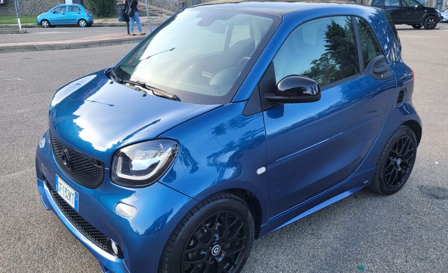 SMART FORTWO 0.9 TURBO BRABUS