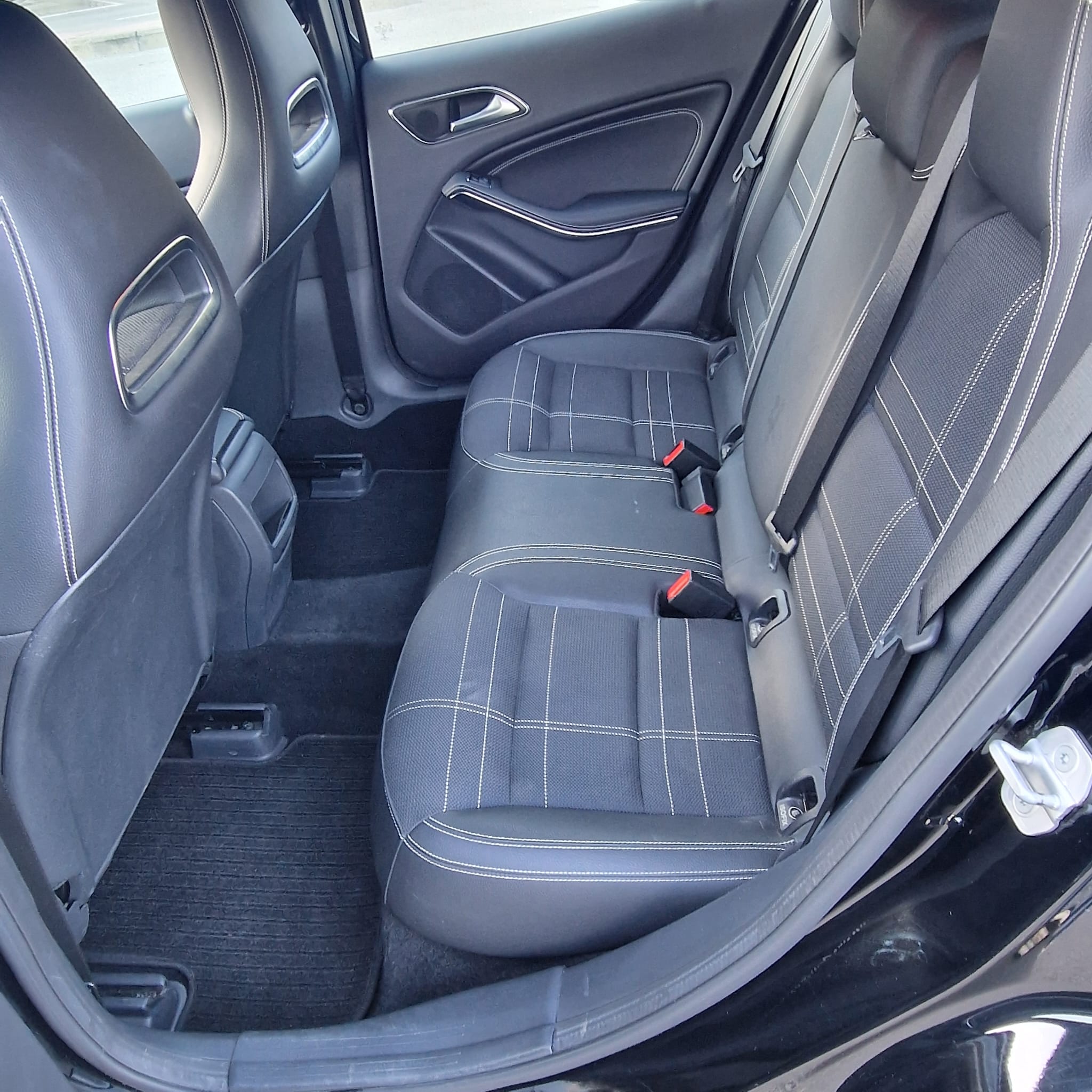 MERCEDES GLA 180 CDI SPORT