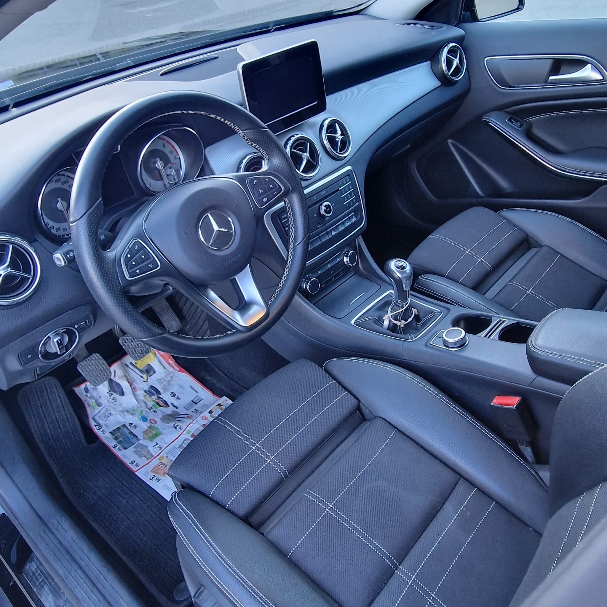 MERCEDES GLA 180 CDI SPORT