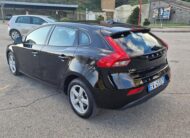 Volvo V40 D2