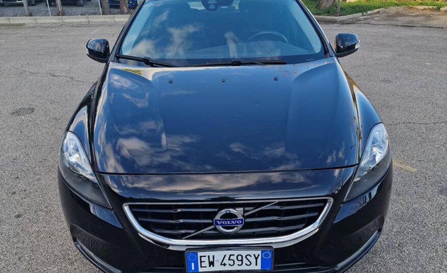 Volvo V40 D2