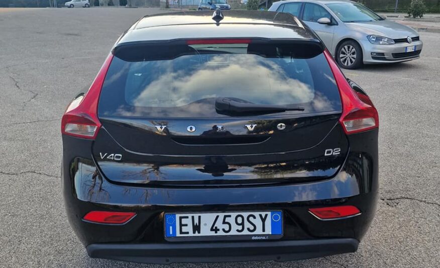 Volvo V40 D2