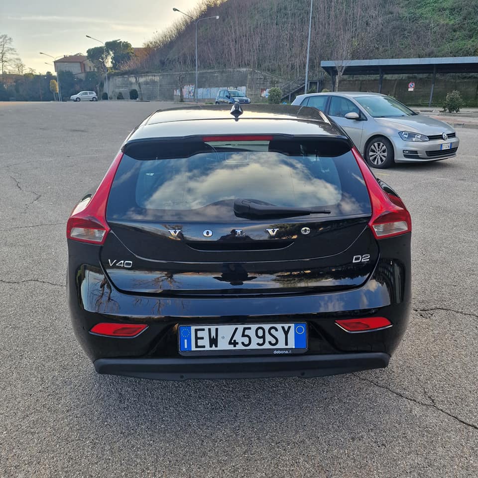 Volvo V40 D2