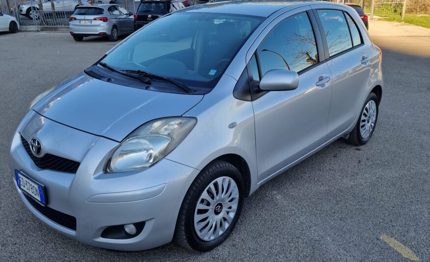 Toyota Yaris 1.3 Gpl