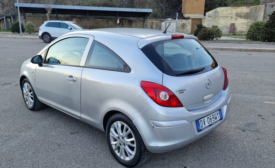 Opel Corsa 1.2