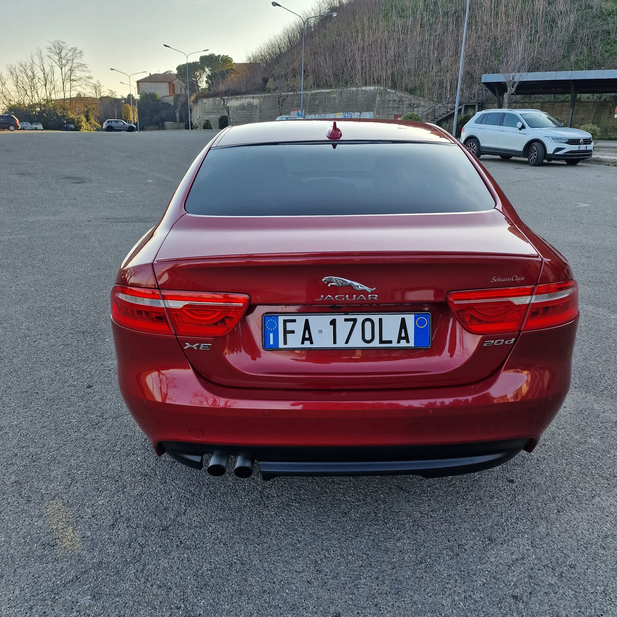 JAGUAR XE 2.0 D