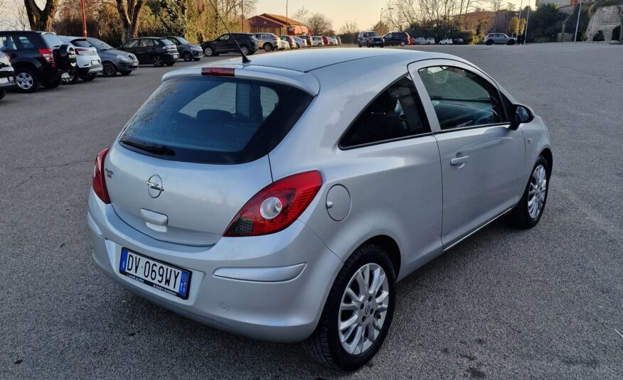 Opel Corsa 1.2