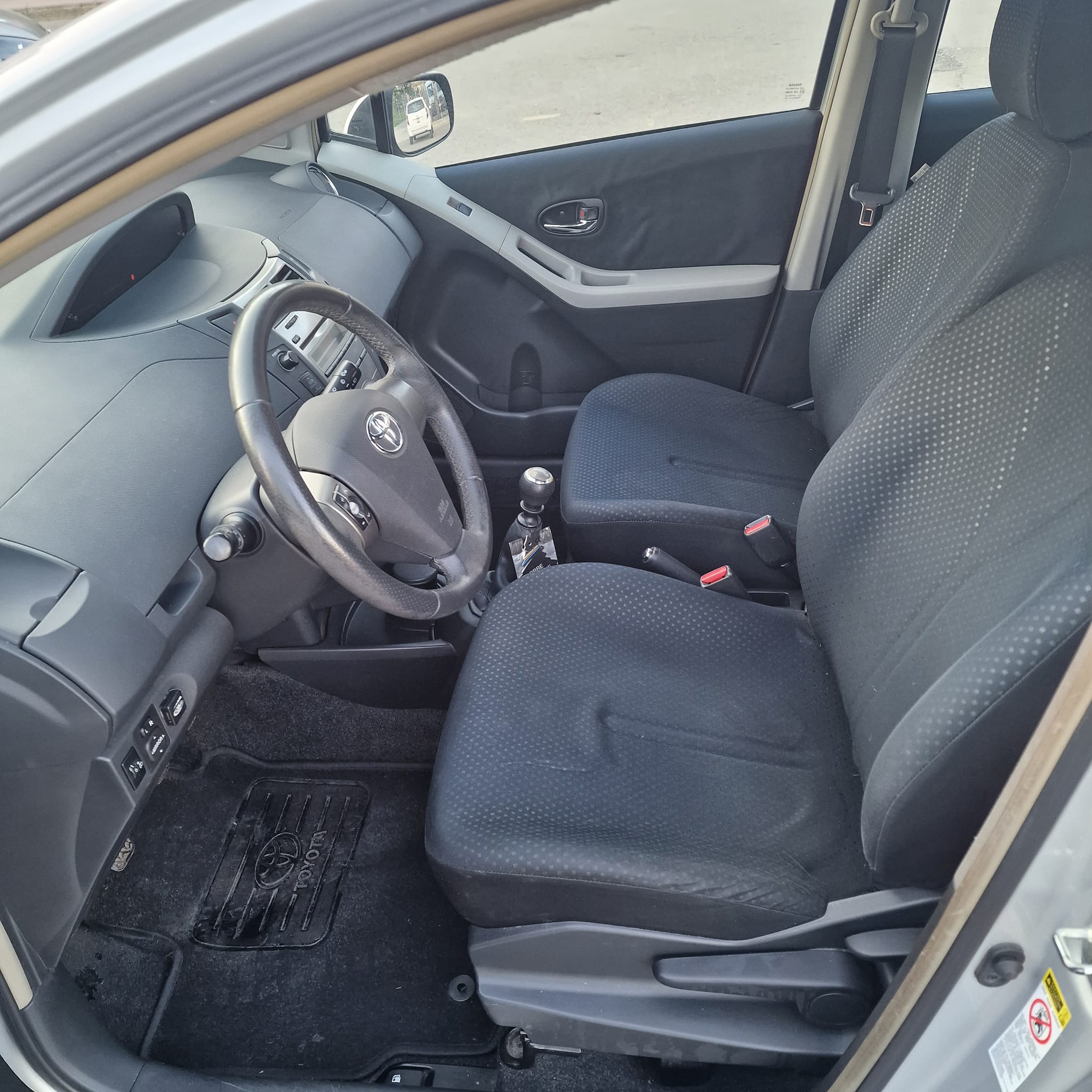 Toyota Yaris 1.3 Gpl