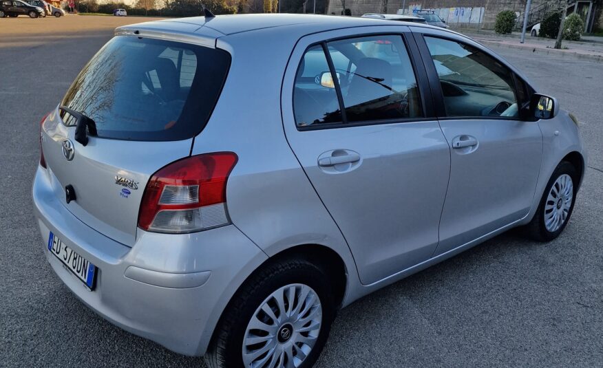 Toyota Yaris 1.3 Gpl