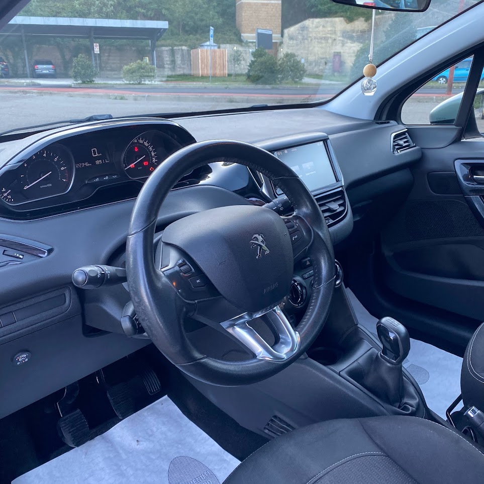 Peugeot 208 1.2 PureTech Gpl