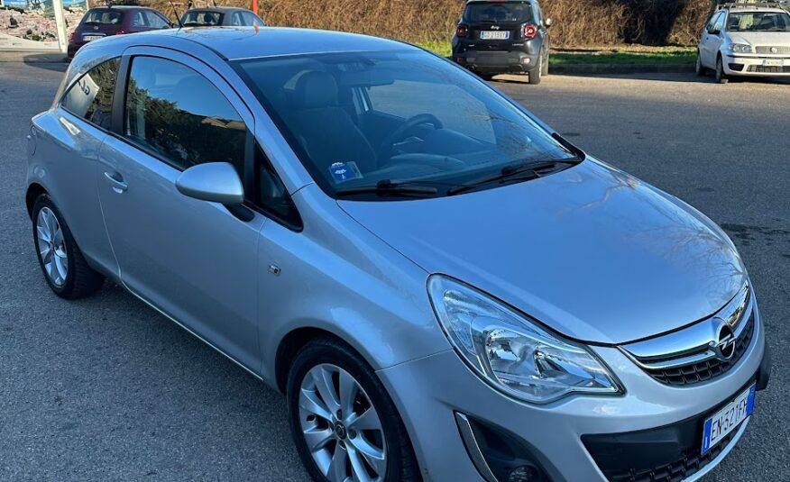 Opel Corsa 1.2 Gpl