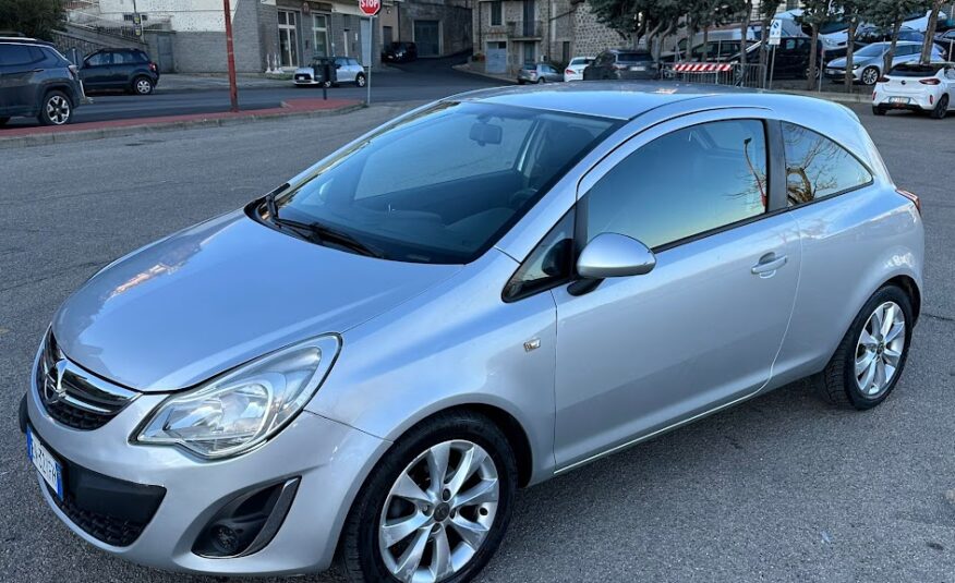 Opel Corsa 1.2 Gpl