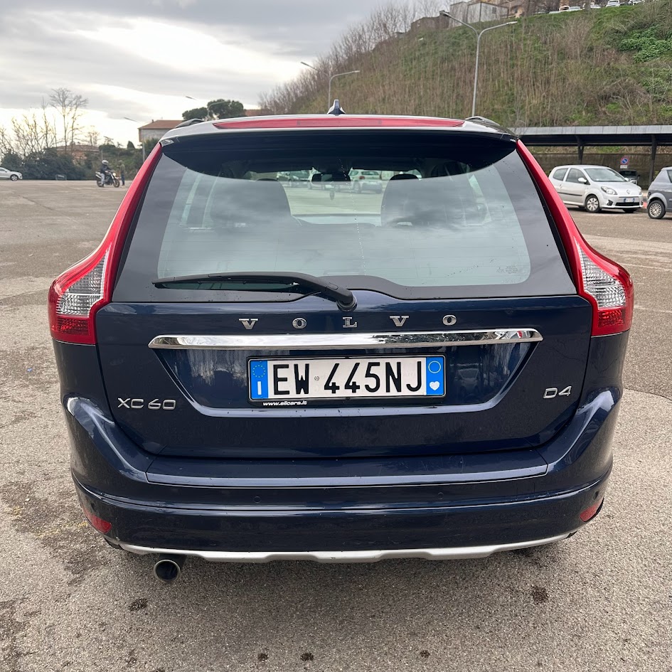 VOLVO XC 60 2.0 D D4