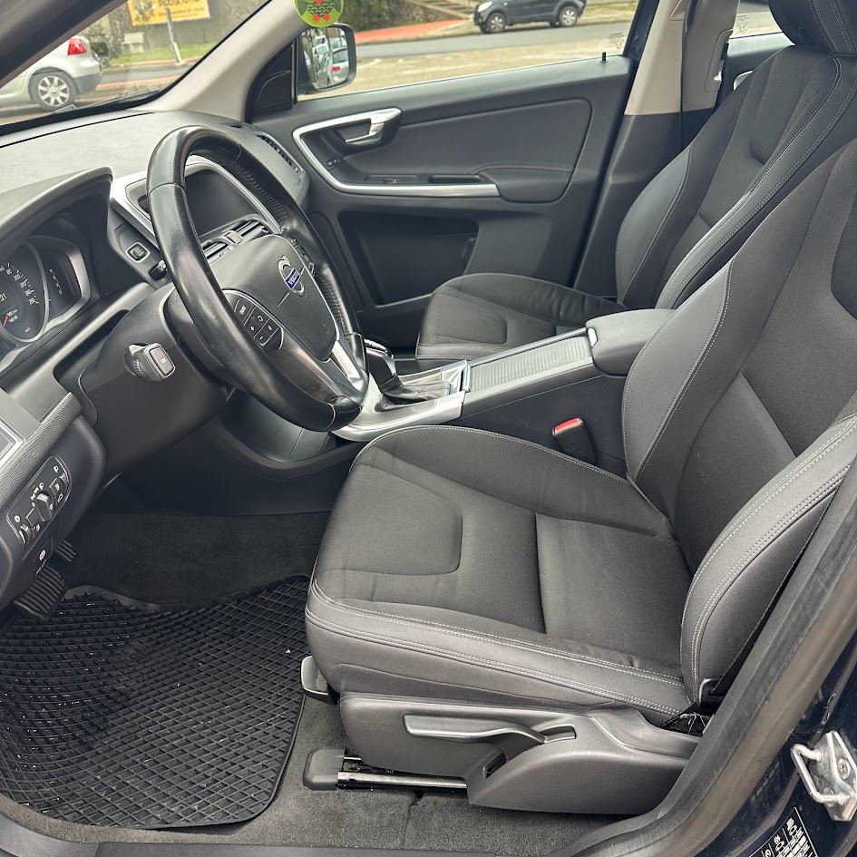 VOLVO XC 60 2.0 D D4