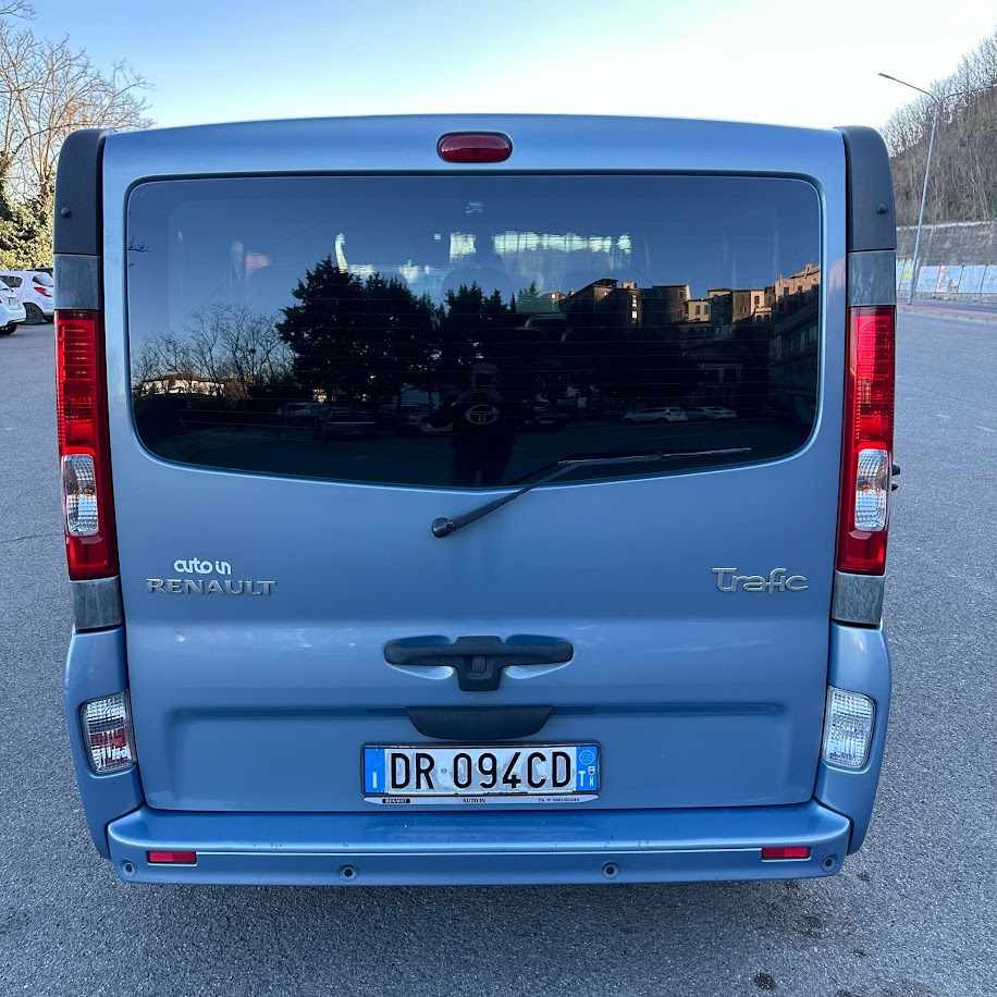 Renult Trafic 115 dci 8 Posti
