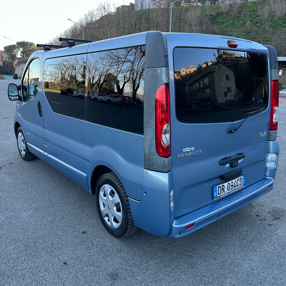 Renult Trafic 115 dci 8 Posti