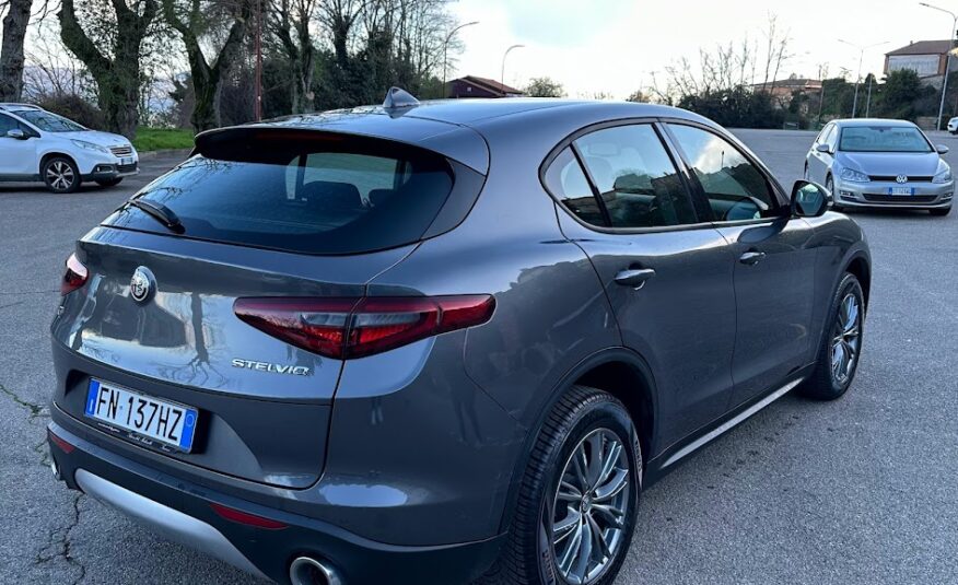 Alfa Romeo Stelvio 2.2 Turbodiesel 210 CV AT8 Q4 Business