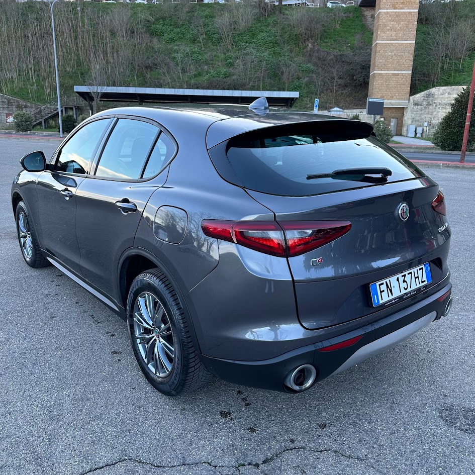 Alfa Romeo Stelvio 2.2 Turbodiesel 210 CV AT8 Q4 Business