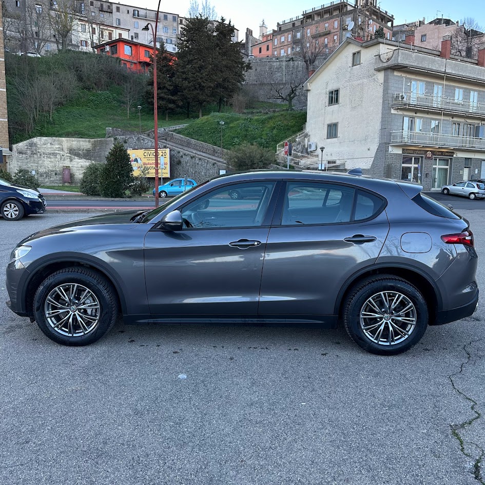Alfa Romeo Stelvio 2.2 Turbodiesel 210 CV AT8 Q4 Business