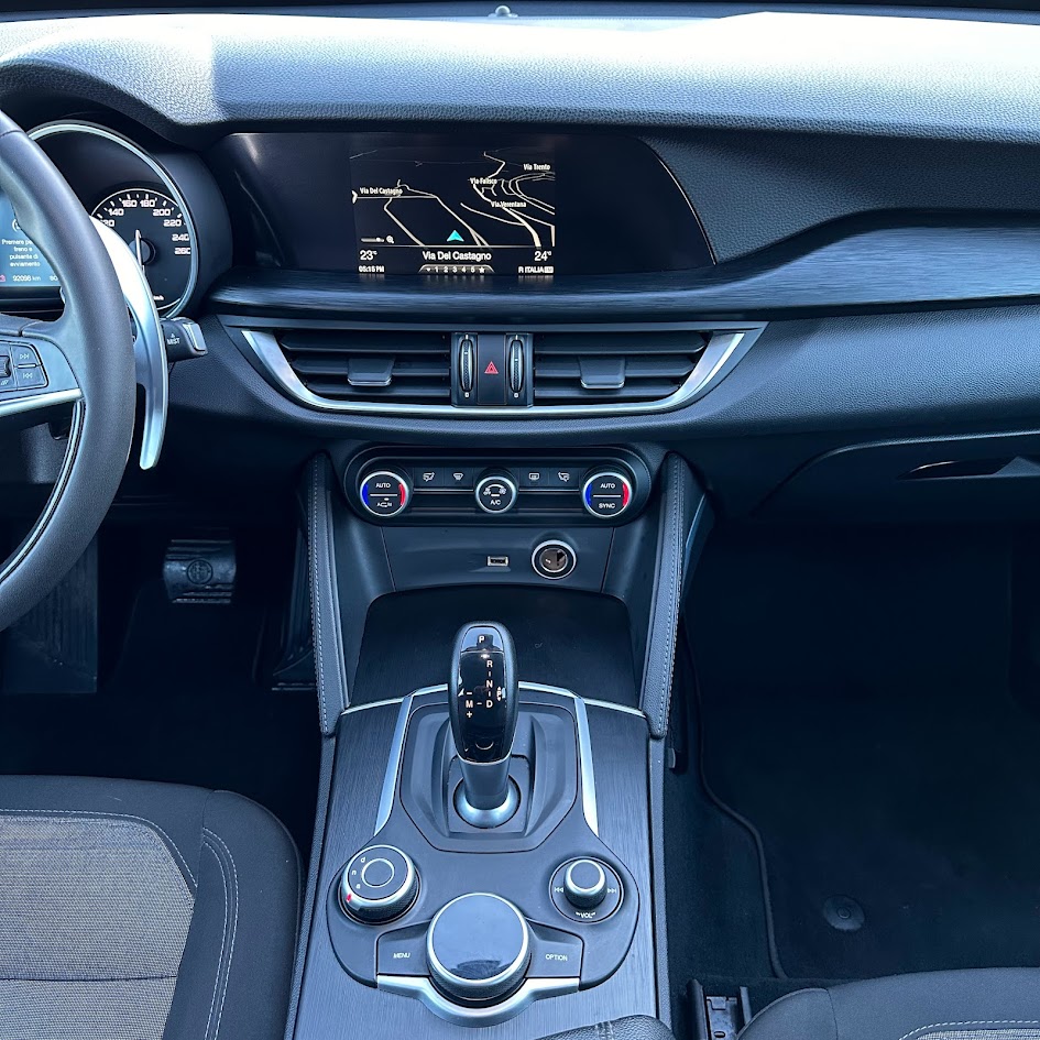 Alfa Romeo Stelvio 2.2 Turbodiesel 210 CV AT8 Q4 Business