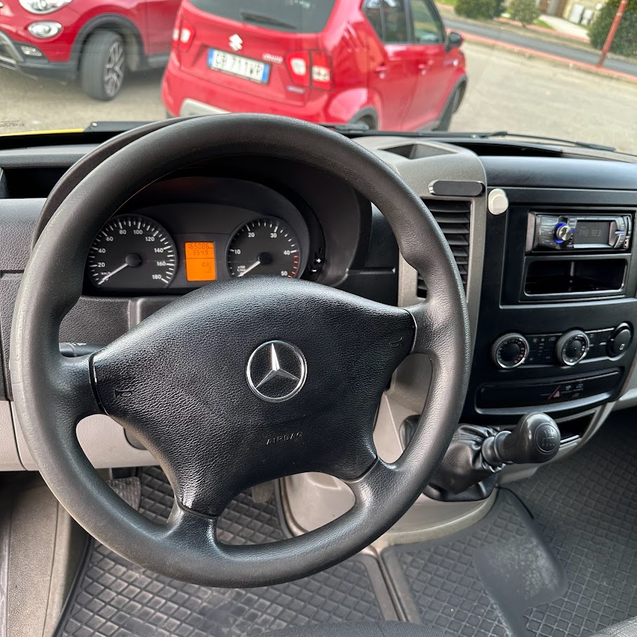 MERCEDES SPRINTER F37/33 311