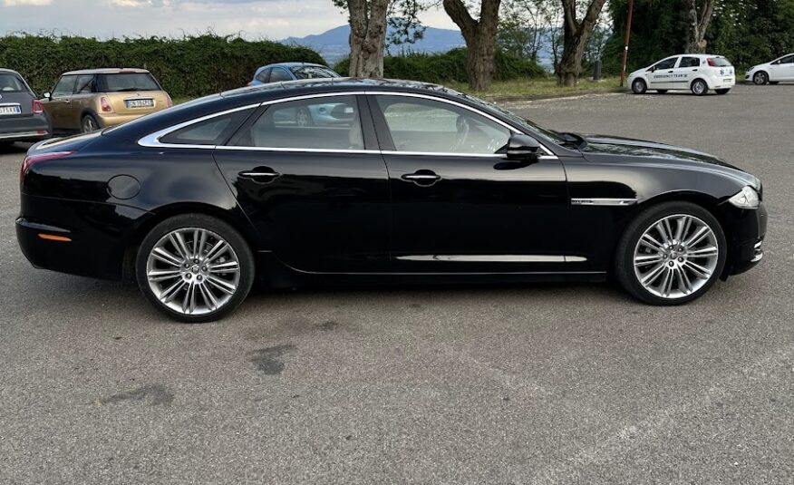 JAGUAR XJ 3.0 D V6 PREMIUM LUXURY