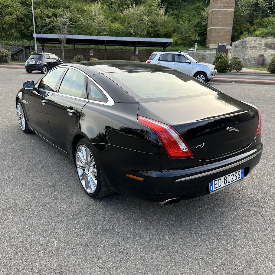 JAGUAR XJ 3.0 D V6 PREMIUM LUXURY