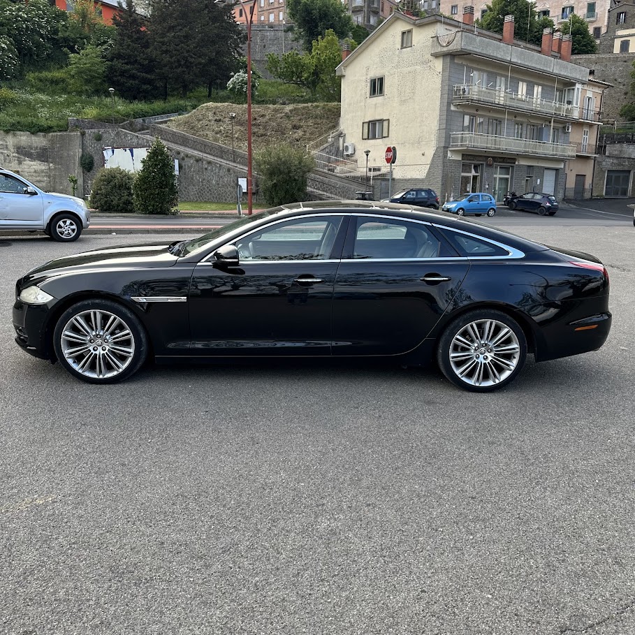 JAGUAR XJ 3.0 D V6 PREMIUM LUXURY
