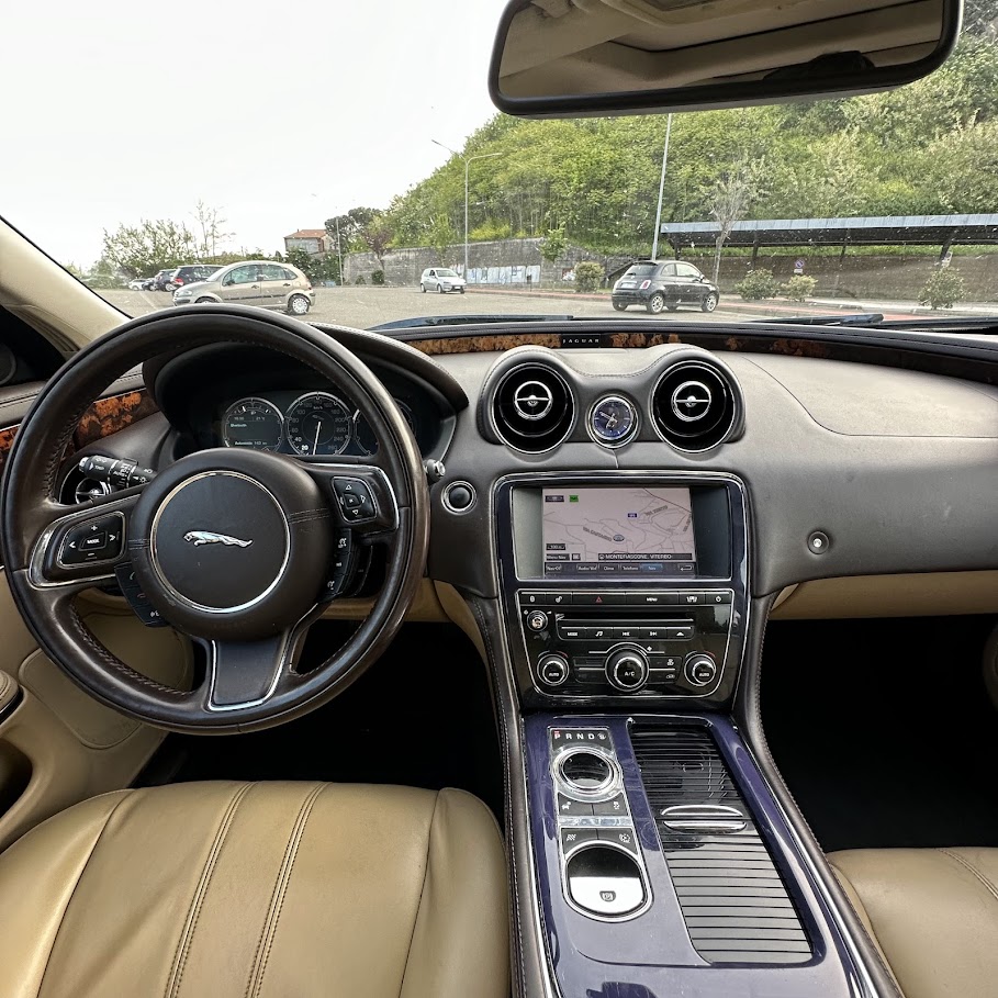 JAGUAR XJ 3.0 D V6 PREMIUM LUXURY