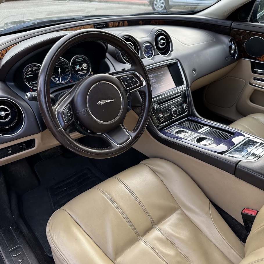 JAGUAR XJ 3.0 D V6 PREMIUM LUXURY