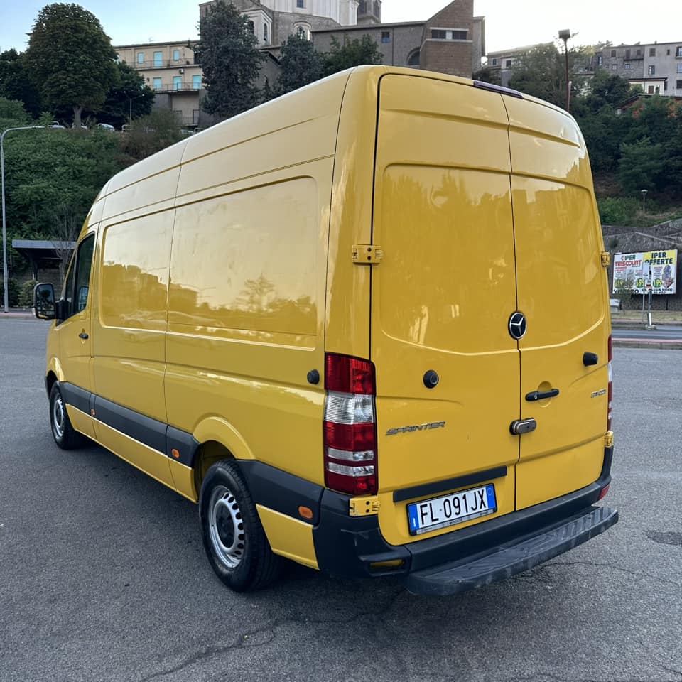 MERCEDES SPRINTER F37/33 311