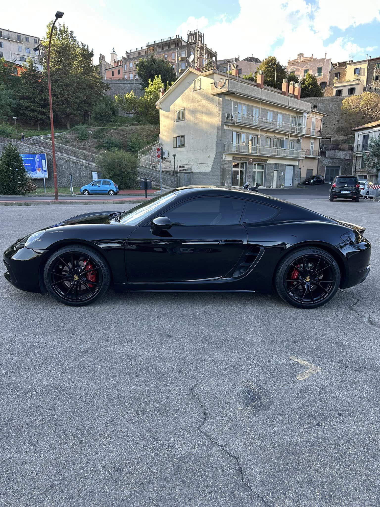 𝐏𝐎𝐑𝐒𝐂𝐇𝐄 𝐂𝐀𝐘𝐌𝐀𝐍 𝟕𝟏𝟖 𝐒