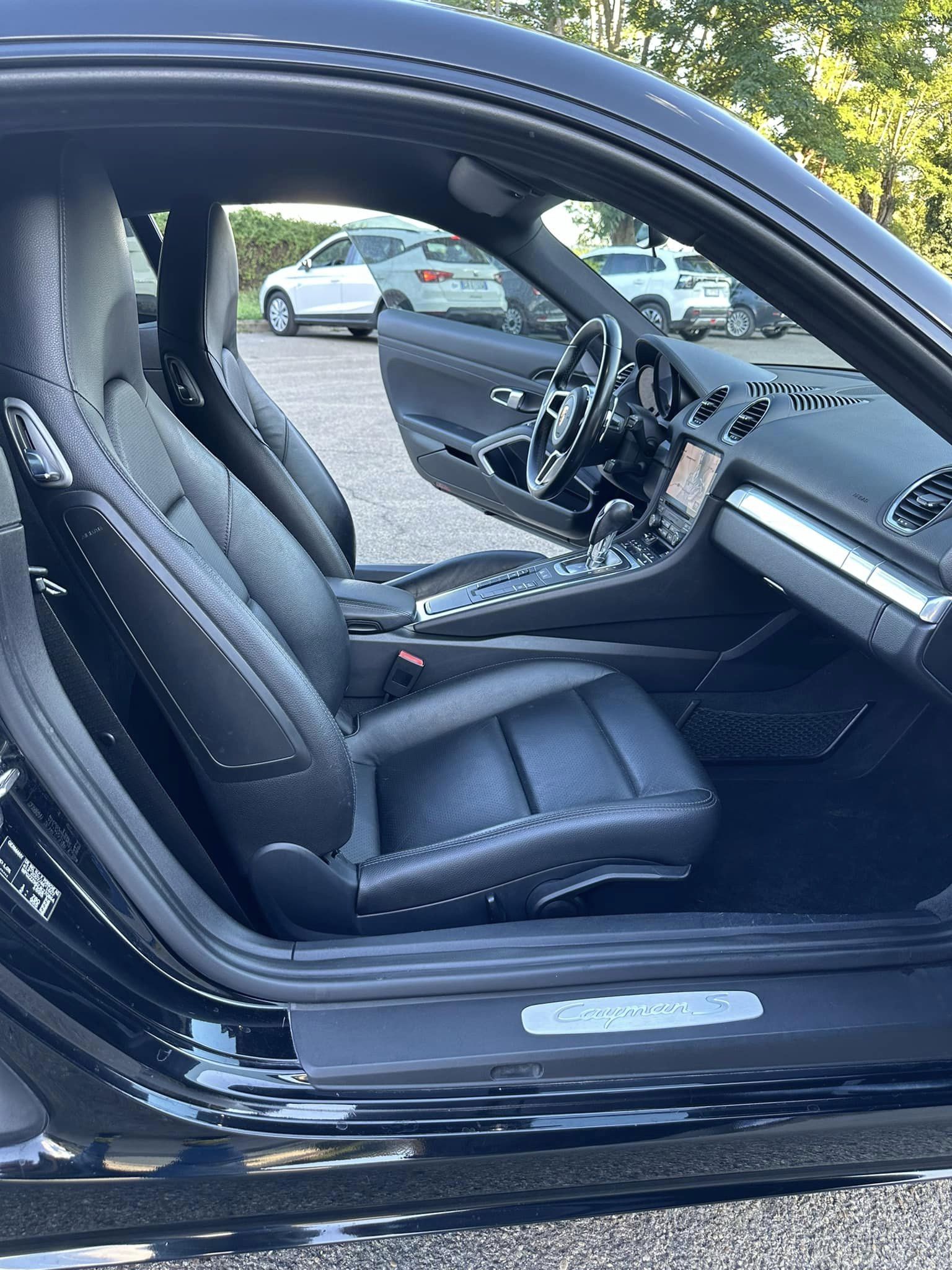 𝐏𝐎𝐑𝐒𝐂𝐇𝐄 𝐂𝐀𝐘𝐌𝐀𝐍 𝟕𝟏𝟖 𝐒