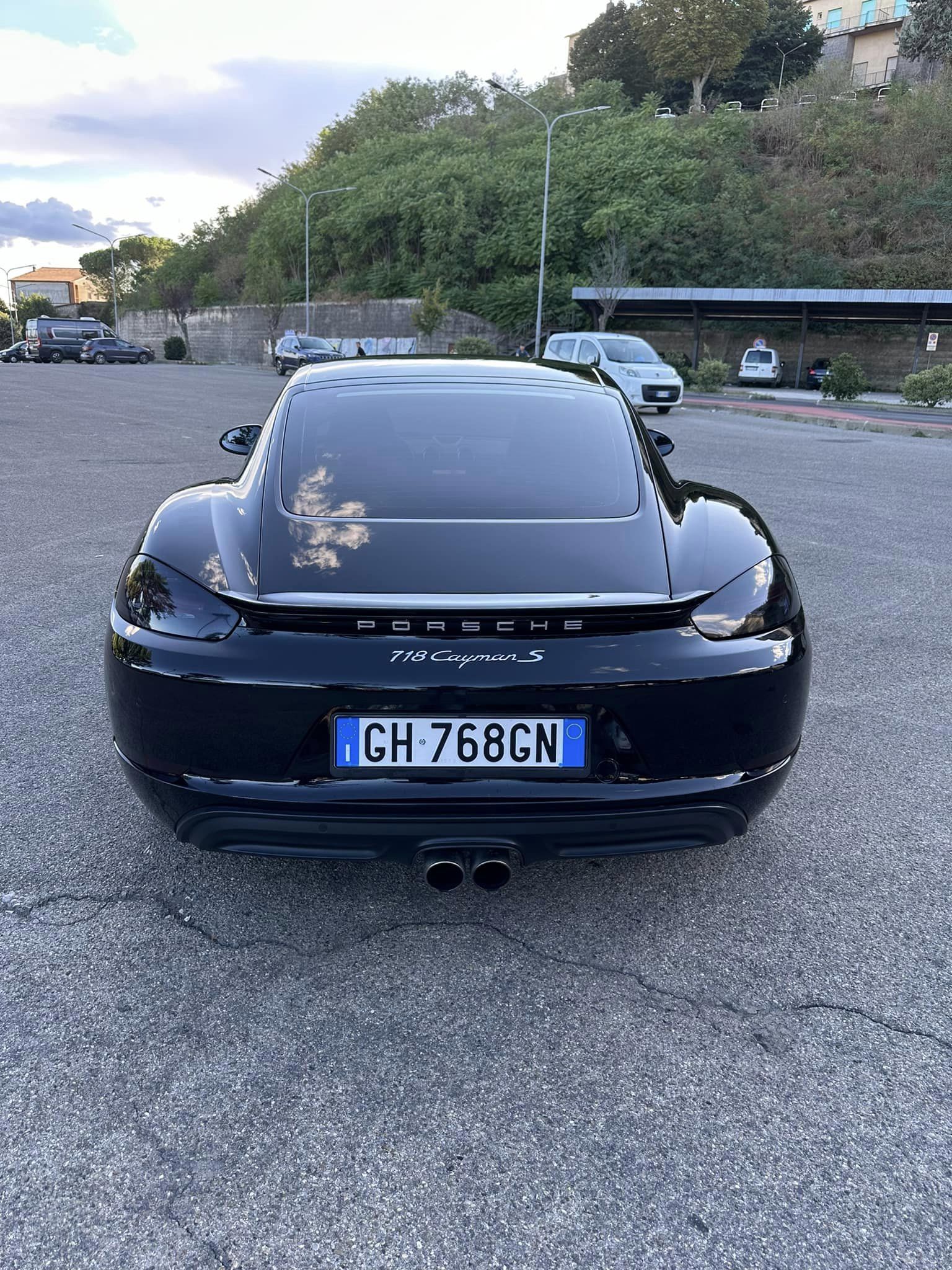 𝐏𝐎𝐑𝐒𝐂𝐇𝐄 𝐂𝐀𝐘𝐌𝐀𝐍 𝟕𝟏𝟖 𝐒