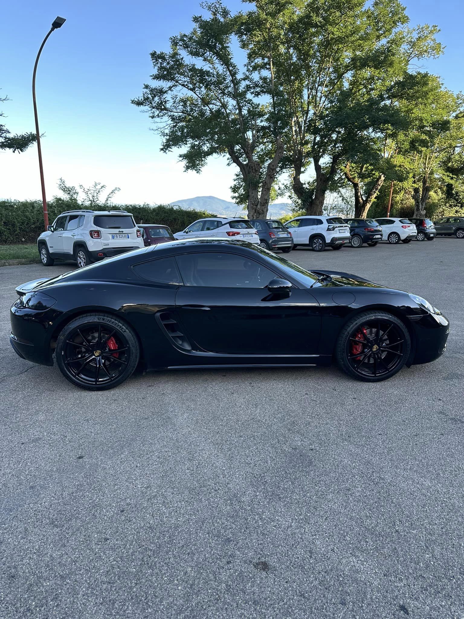 𝐏𝐎𝐑𝐒𝐂𝐇𝐄 𝐂𝐀𝐘𝐌𝐀𝐍 𝟕𝟏𝟖 𝐒