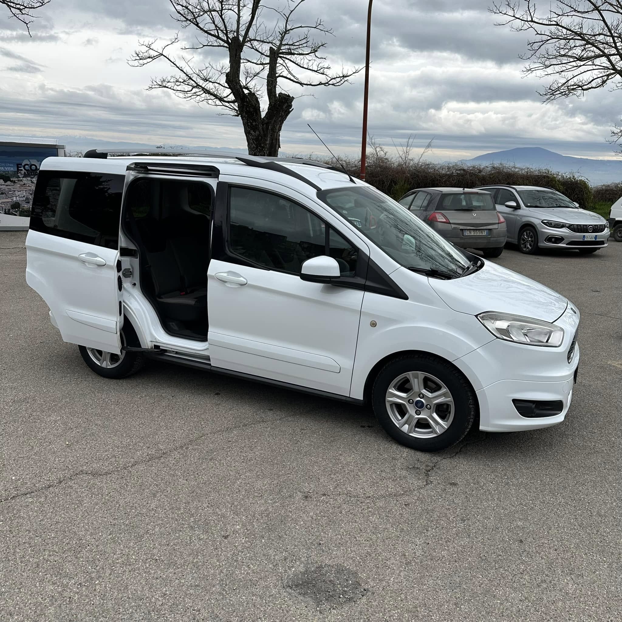 FORD TOURNEO COURIER 1.5 TDCI 75 CV