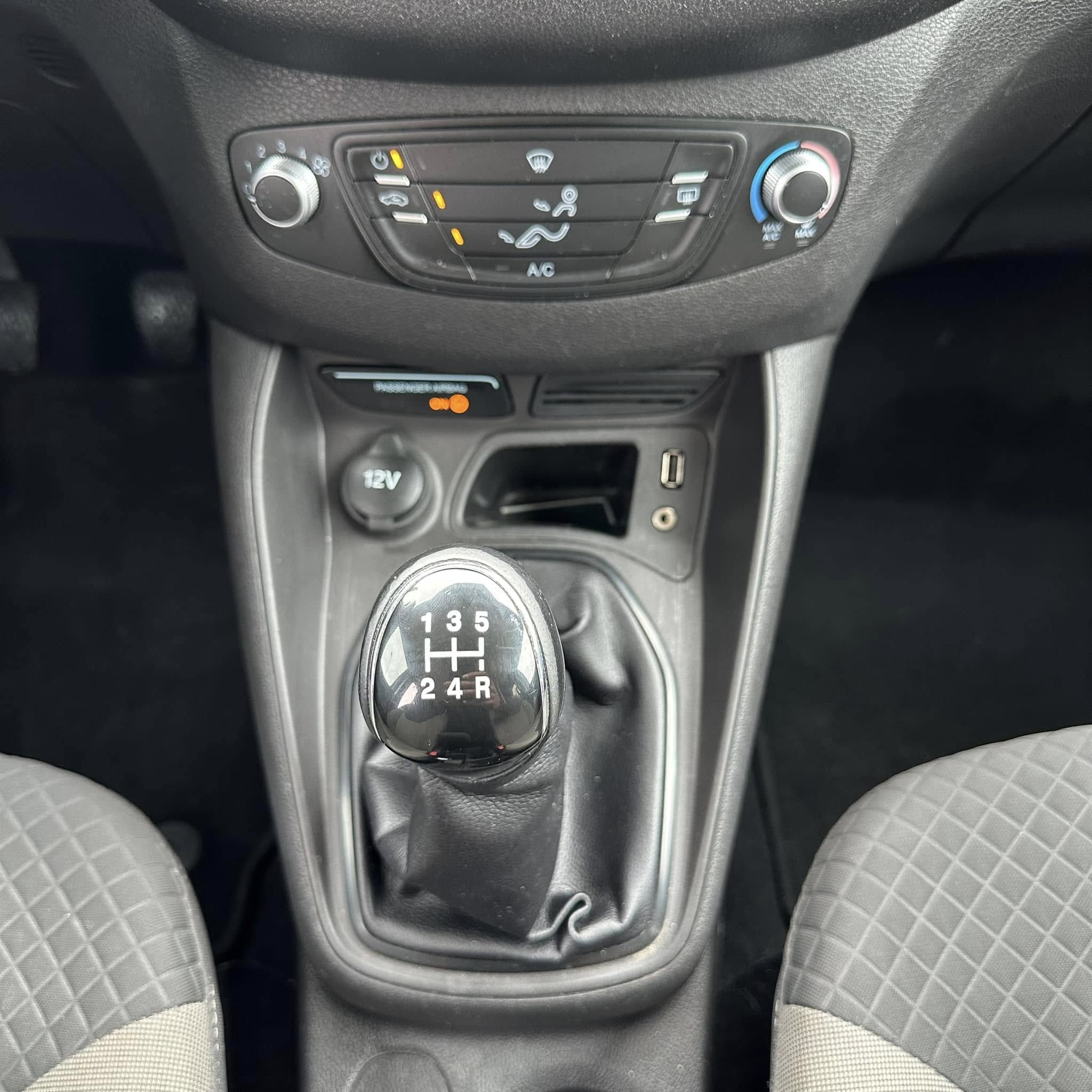 FORD TOURNEO COURIER 1.5 TDCI 75 CV