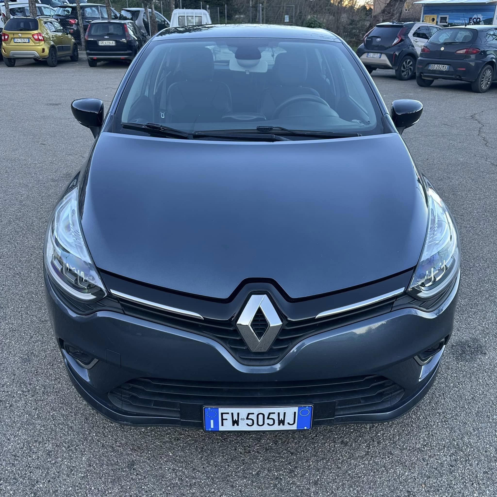 RENAULT CLIO 1.5 DCI 75 CV MOSCHINO