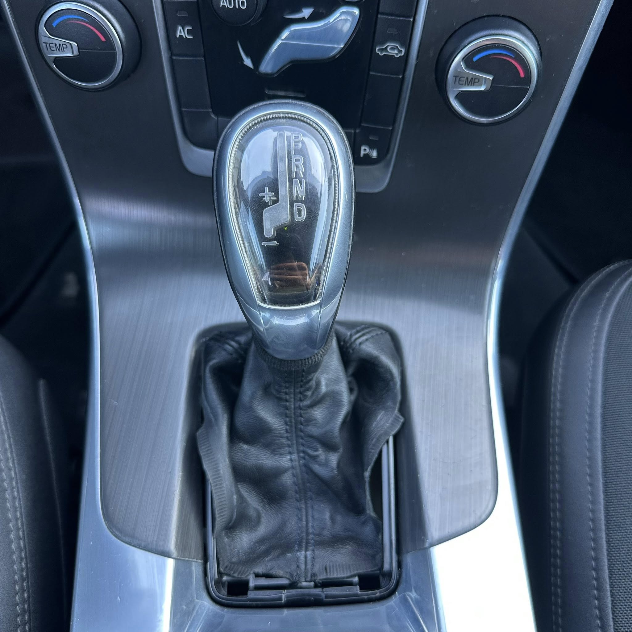 VOLVO V60 2.0 d AUTOMATICA